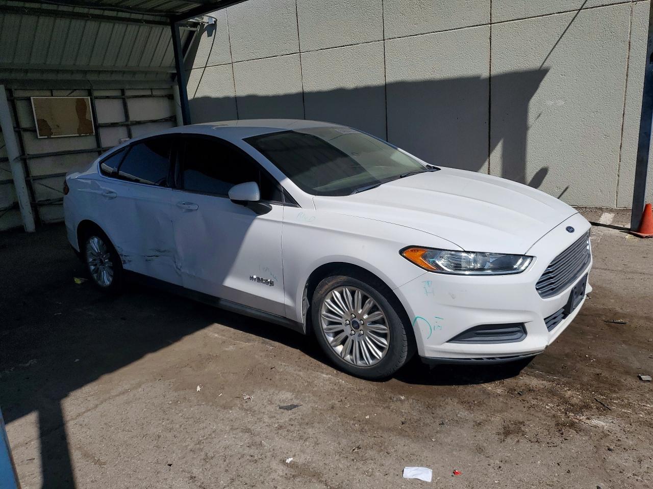 2016 Ford Fusion S Hybrid - Фото 4