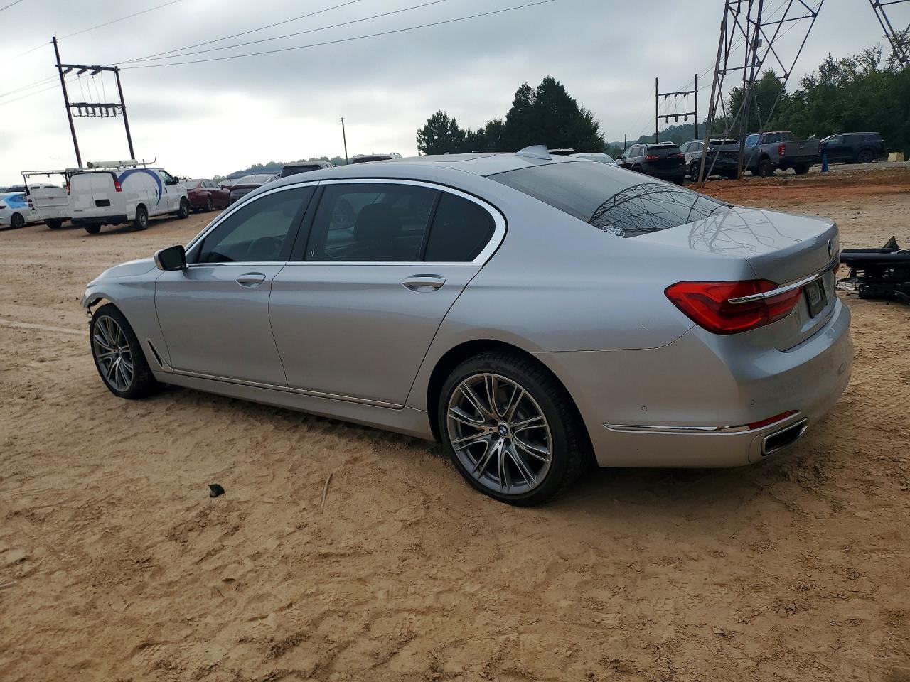 2019 BMW 740 I - Image 2