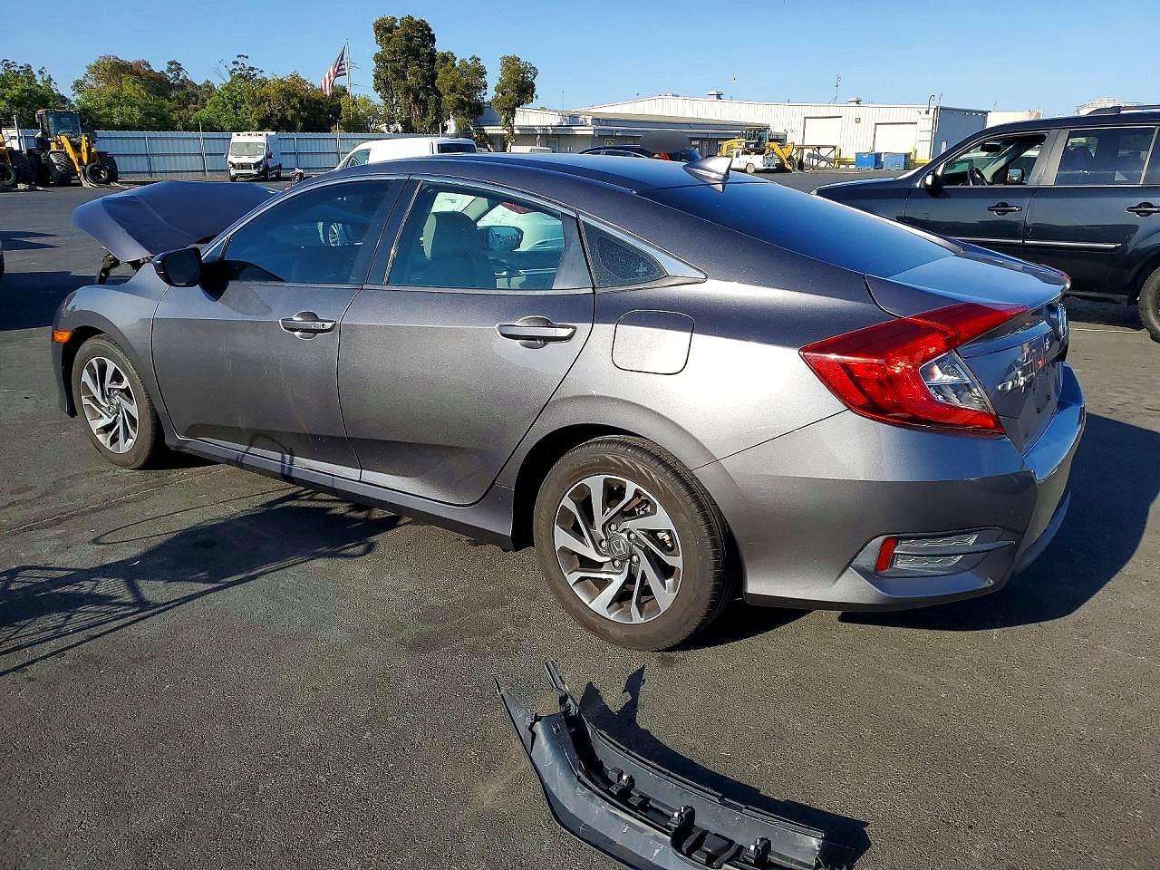 2018 Honda Civic Ex - Image 2
