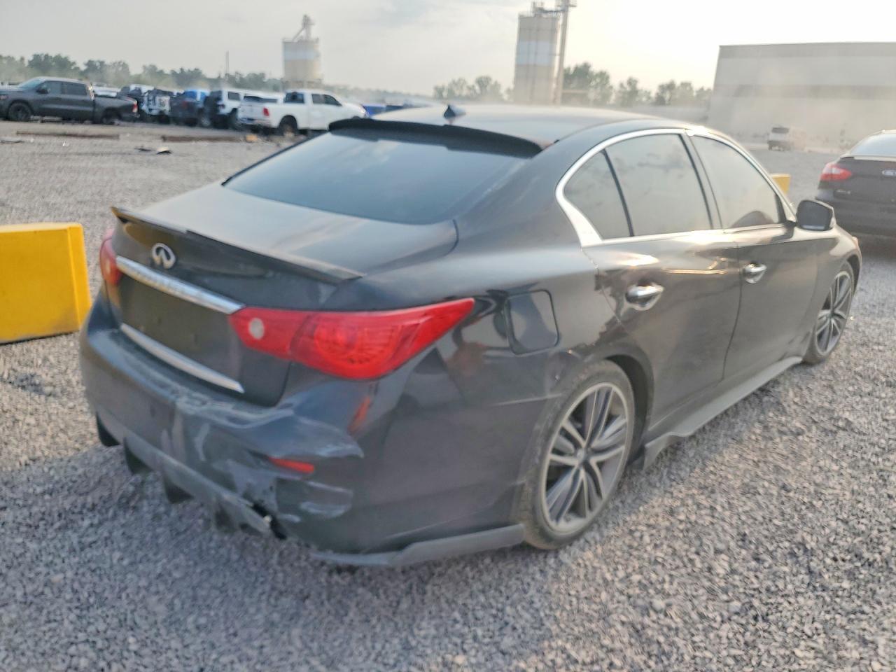 2014 Infiniti Q50 Premium - Image 3