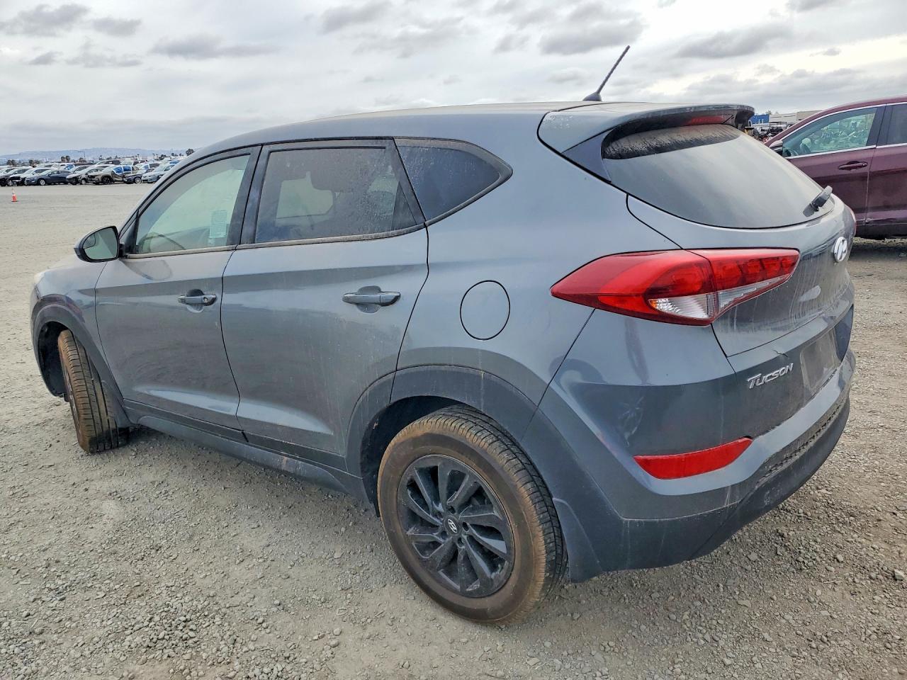 2018 Hyundai Tucson Se - Image 2