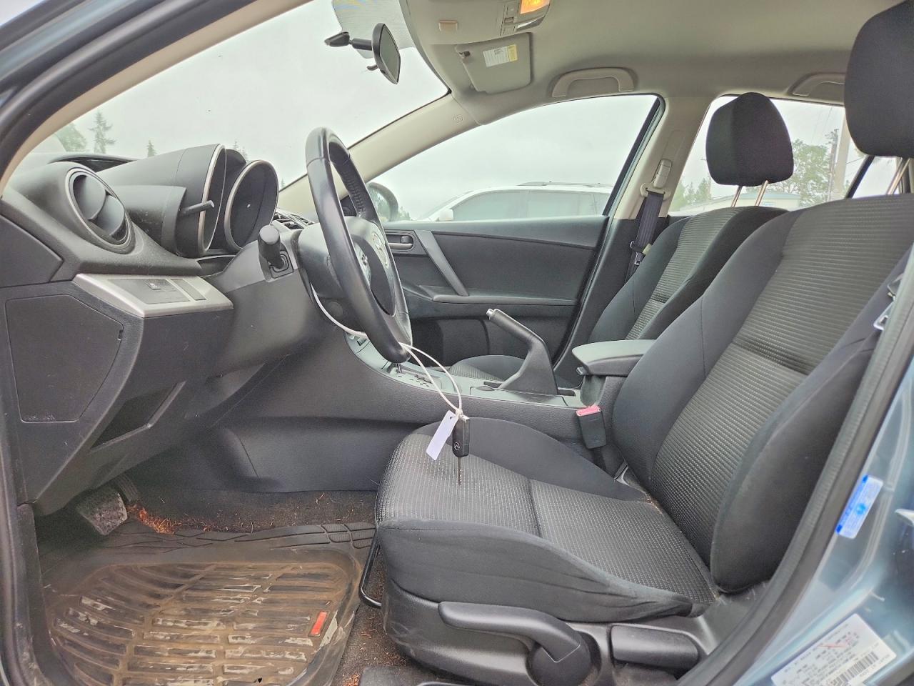 2012 Mazda 3 I - Image 7