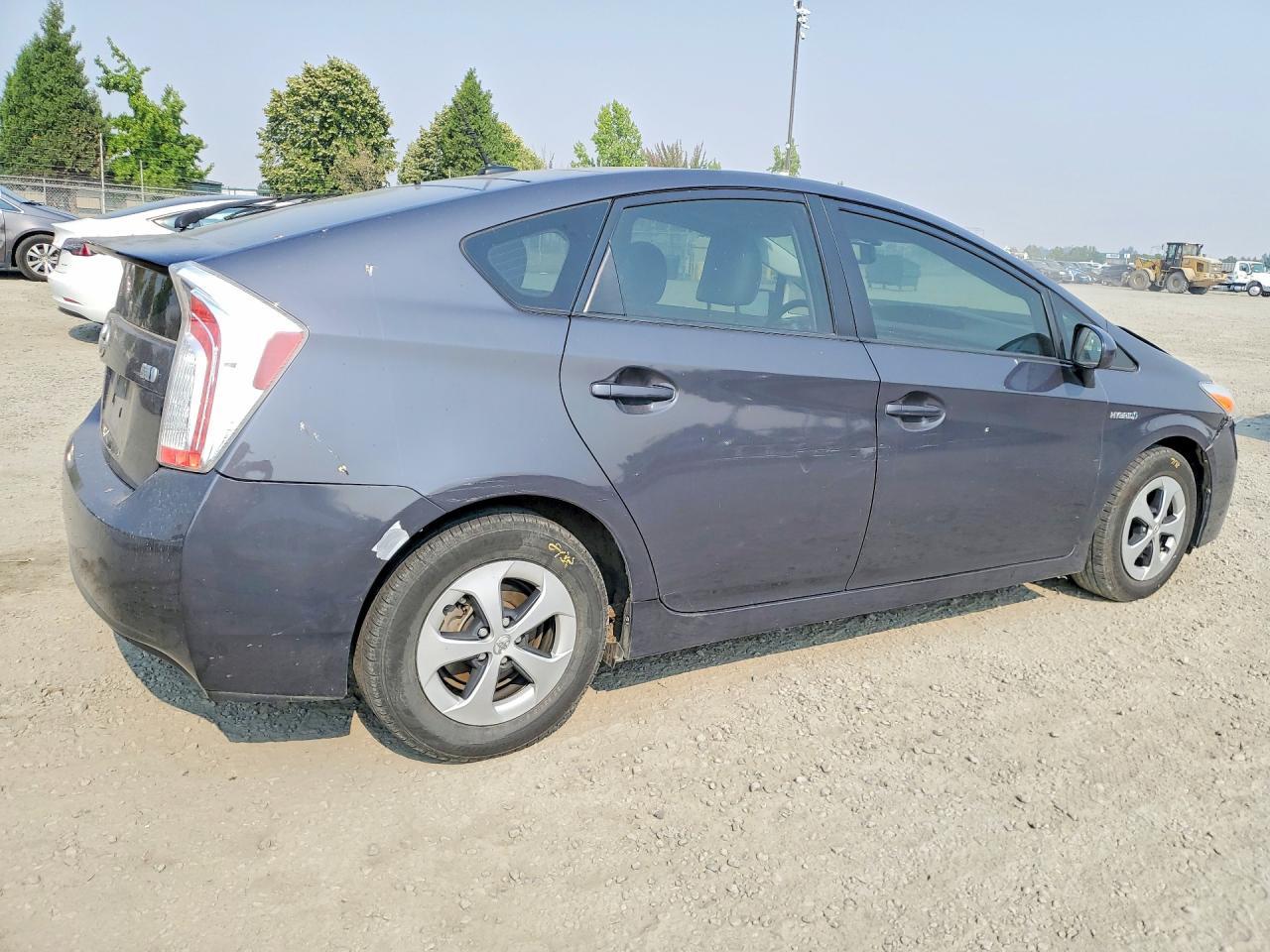 2012 Toyota Prius Four - Image 3