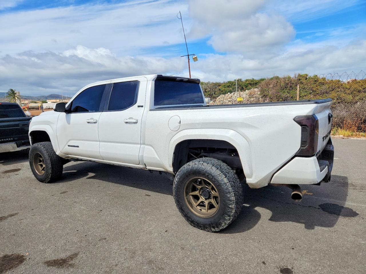 2025 Toyota Tacoma Sr5 - Image 2