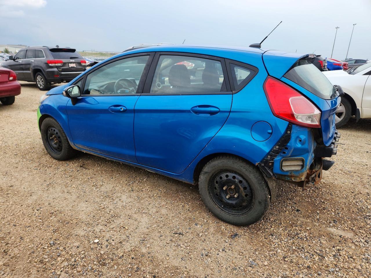 2015 Ford Fiesta Se - Image 2