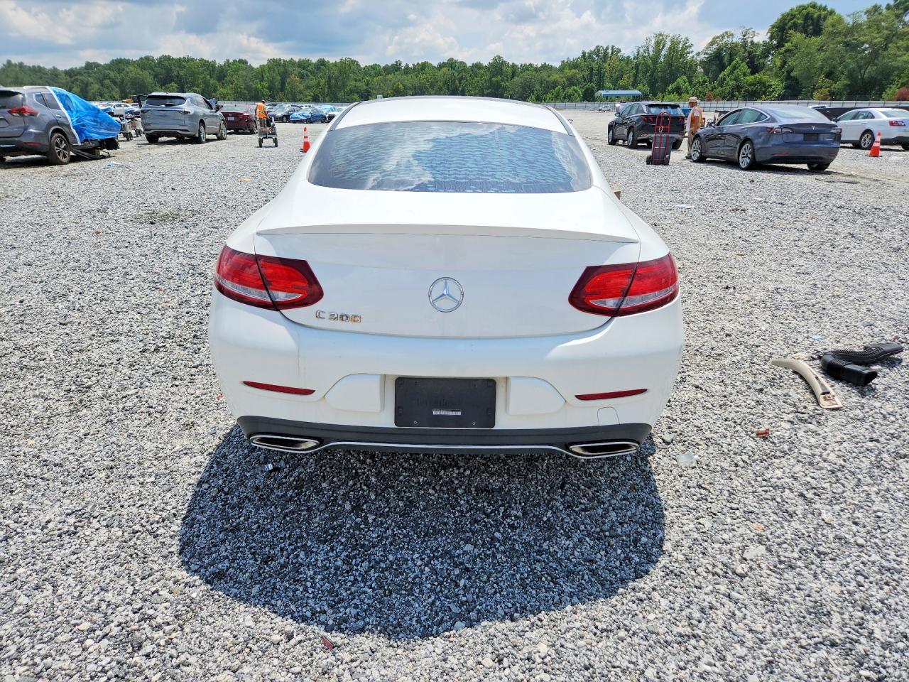 2017 Mercedes-Benz C 300 - Фото 6