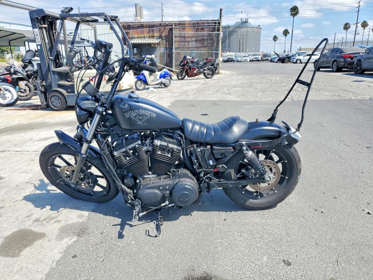 2017 Harley-Davidson Xl883 Iron 883 - Image 3