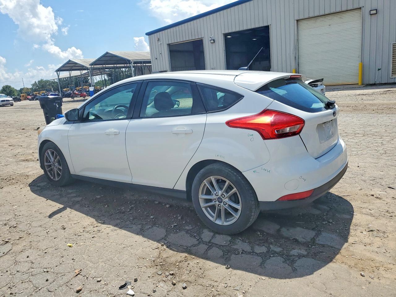 2017 Ford Focus Se - Фото 2
