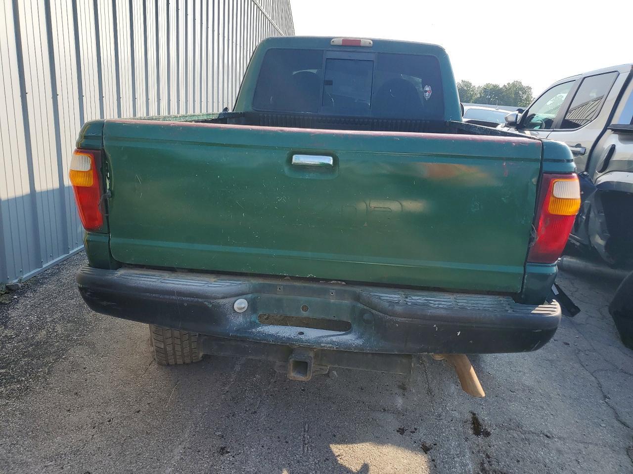 2001 Mazda B3000 Cab Plus - Фото 6