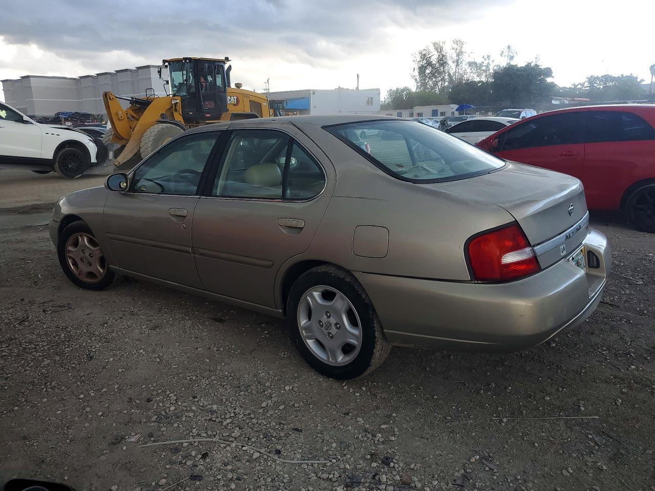 2004 Nissan Altima Gxe - Фото 2