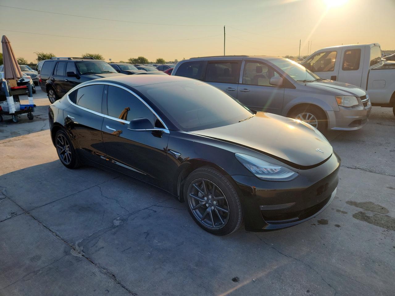 2018 Tesla Model 3 - Фото 4