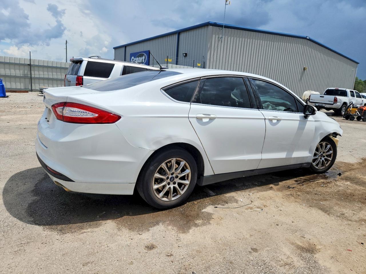 2016 Ford Fusion S - Фото 3
