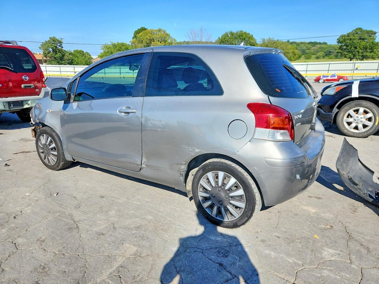 2010 Toyota Yaris Base - Фото 2