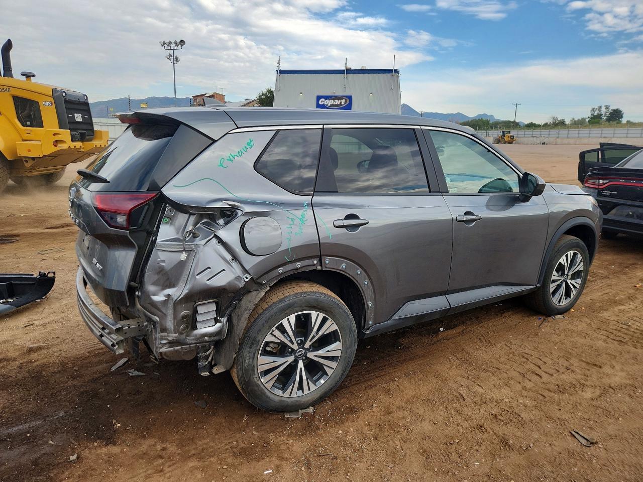 2023 Nissan Rogue Sv - Image 3