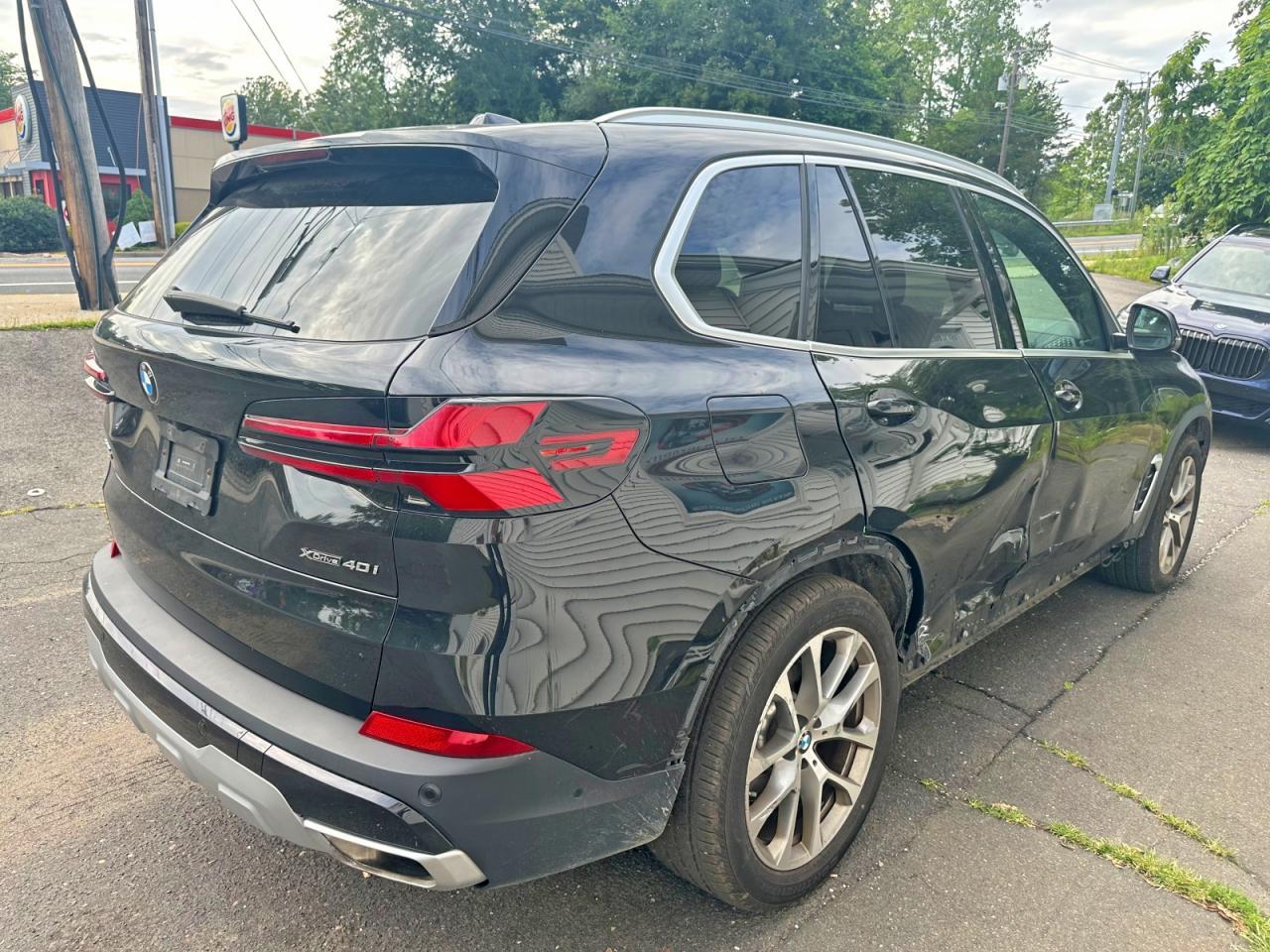 2026 BMW X5 xDrive40I - Image 3