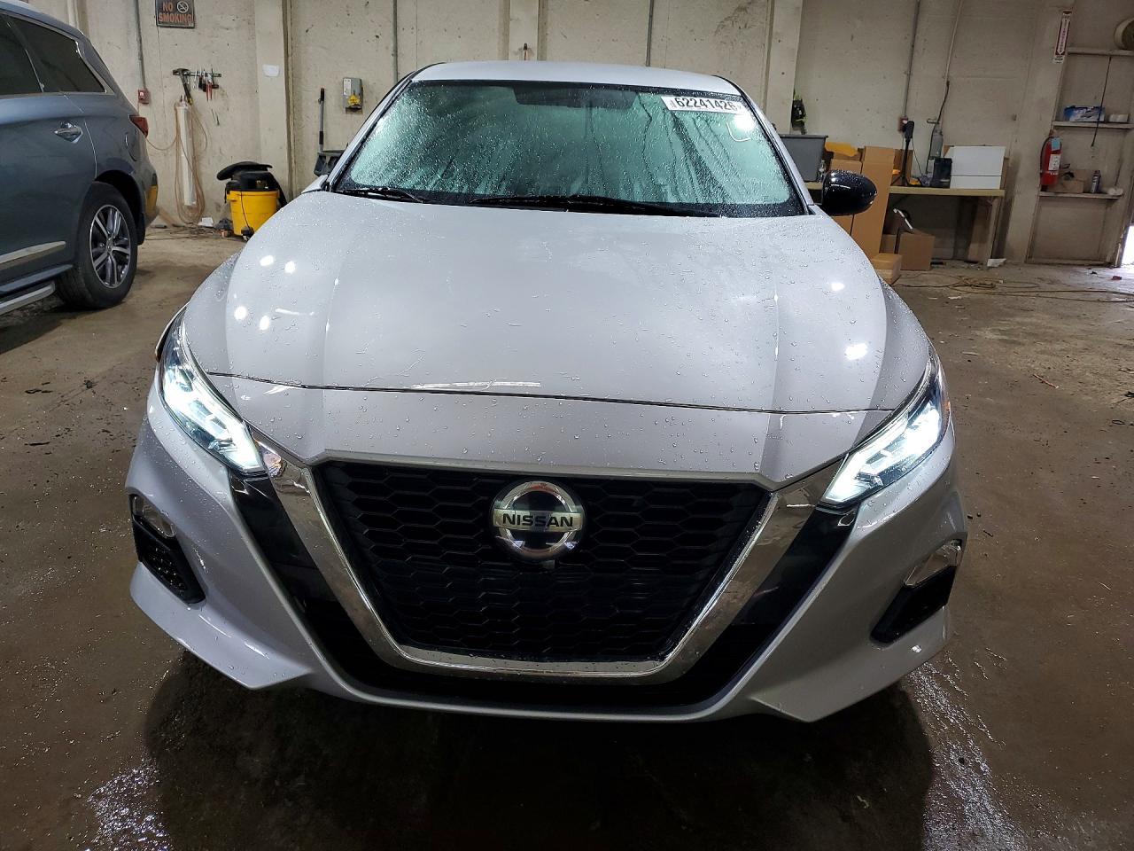 2019 Nissan Altima Sr - Image 5