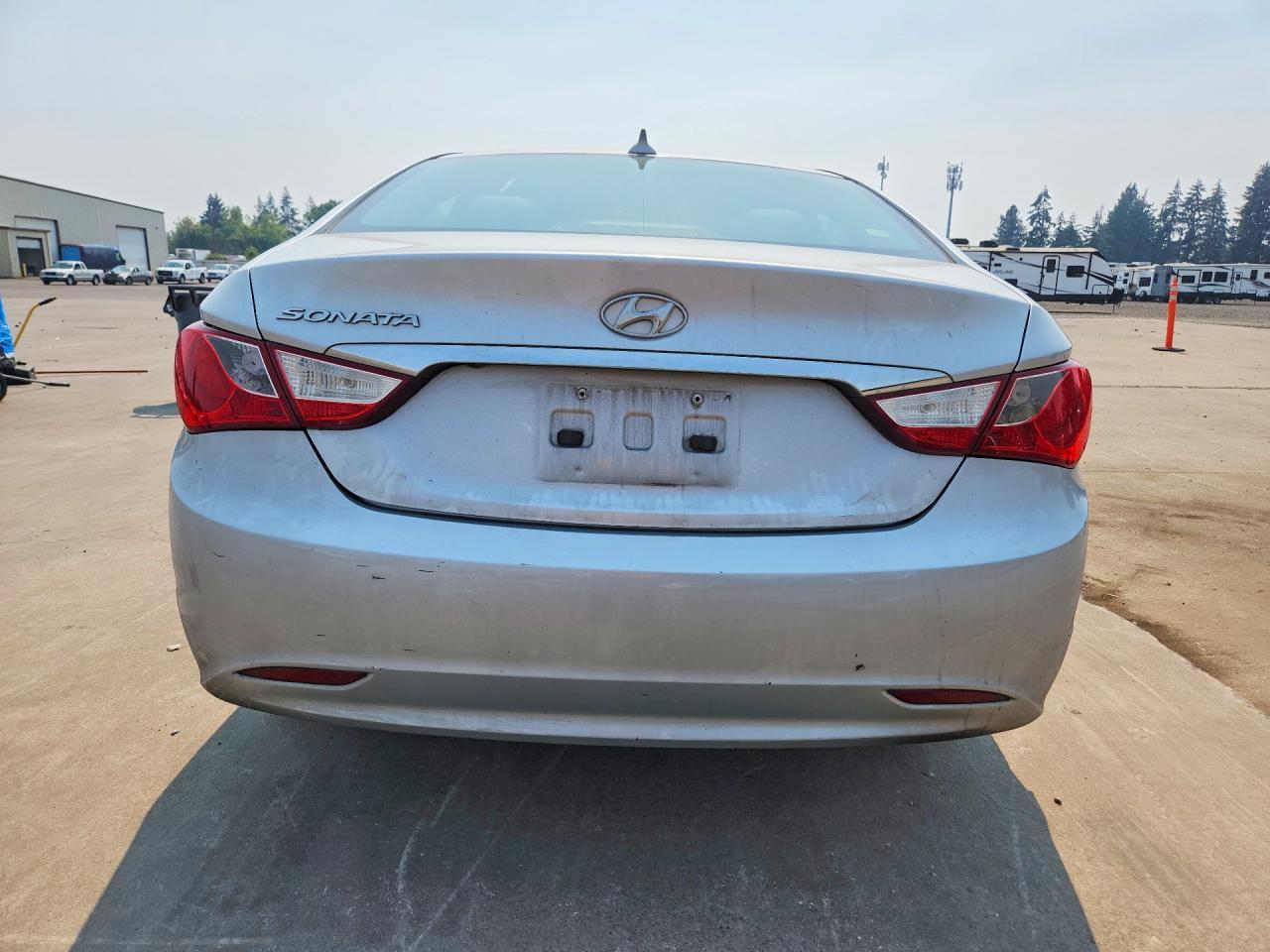 2012 Hyundai Sonata Gls - Image 6