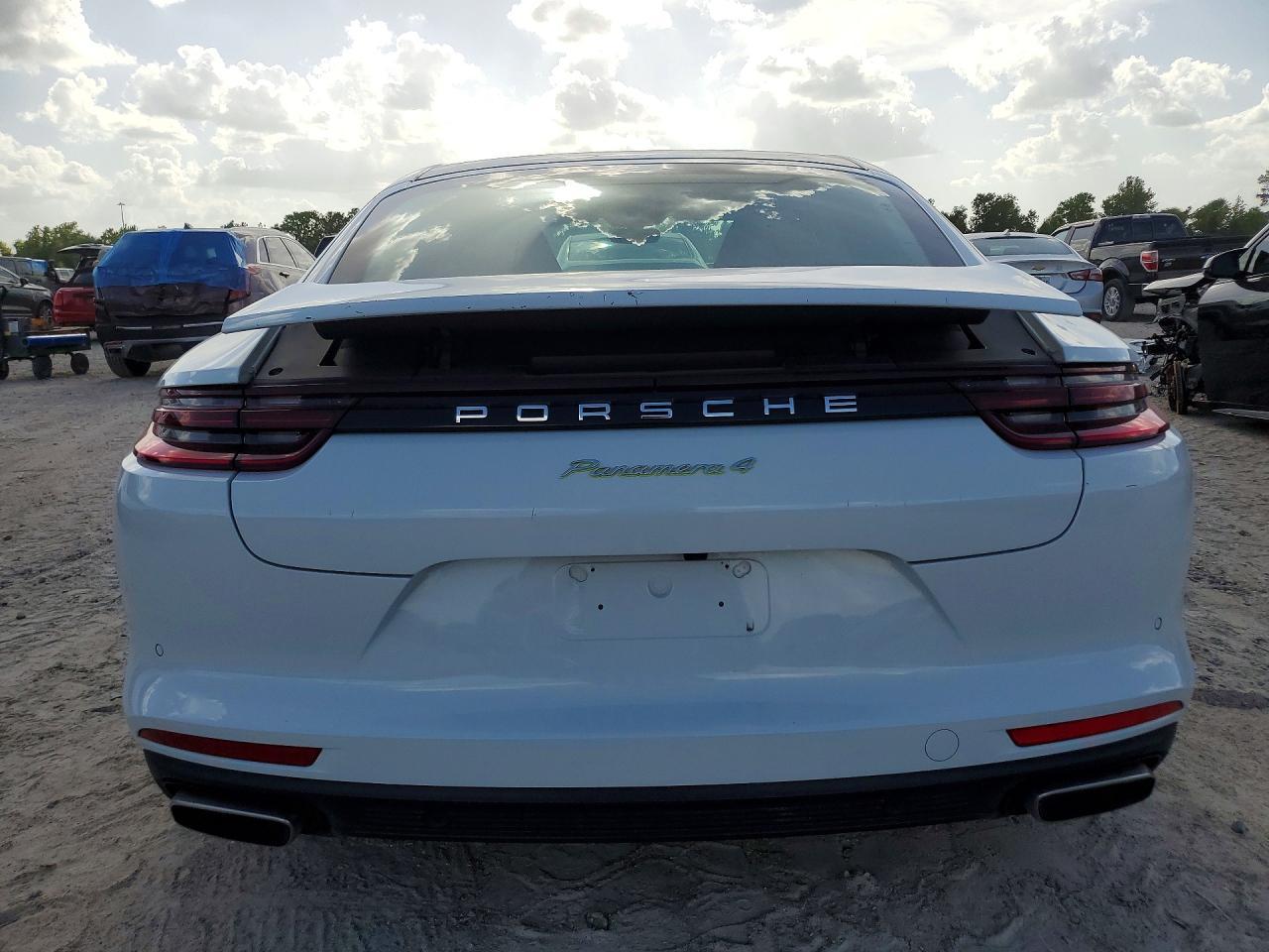 2019 Porsche Panamera 4 E-Hybrid - Фото 6