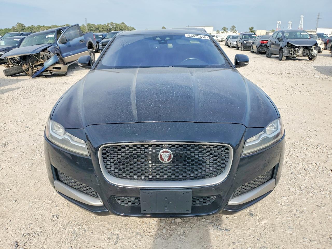 2017 Jaguar Xf R - Sport - Фото 5