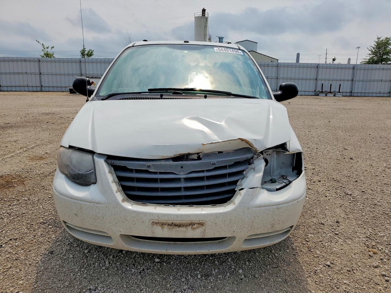 2007 Chrysler Town & Country Lx - Image 5
