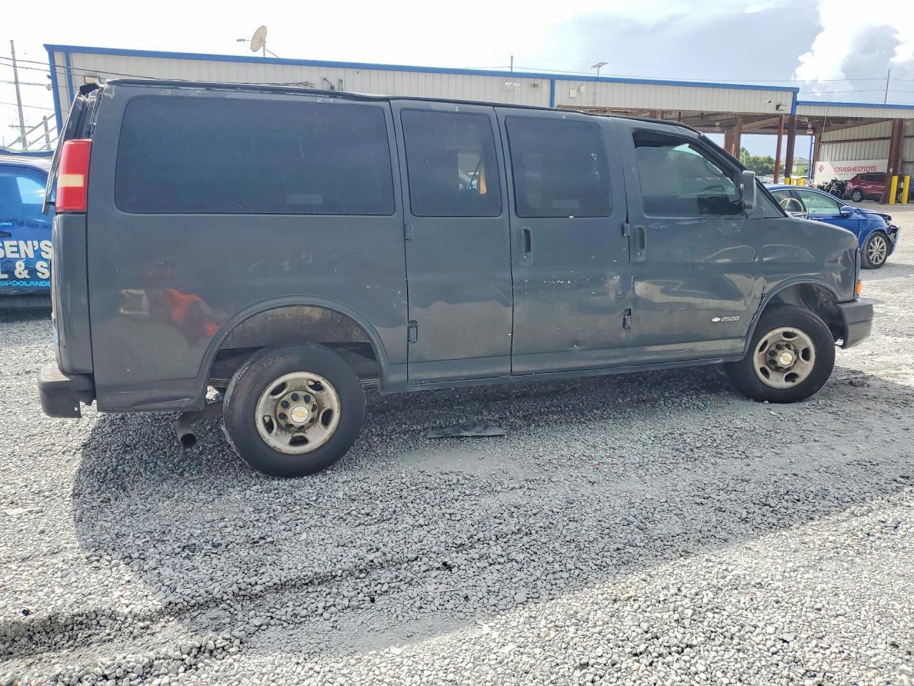 2005 Chevrolet Express G2500 - Image 3