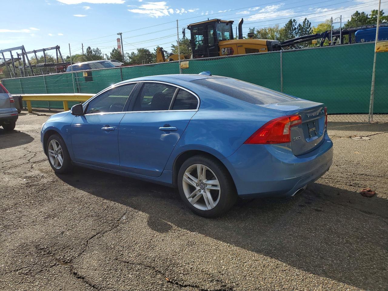 2015 Volvo S60 Premier - Фото 2