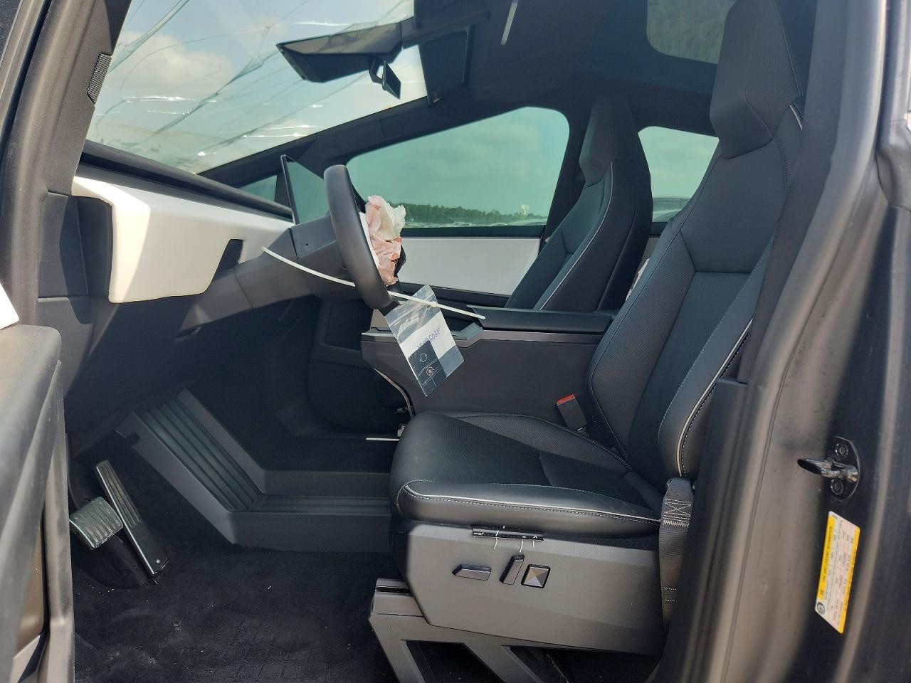 2024 Tesla Cybertruck - Фото 7