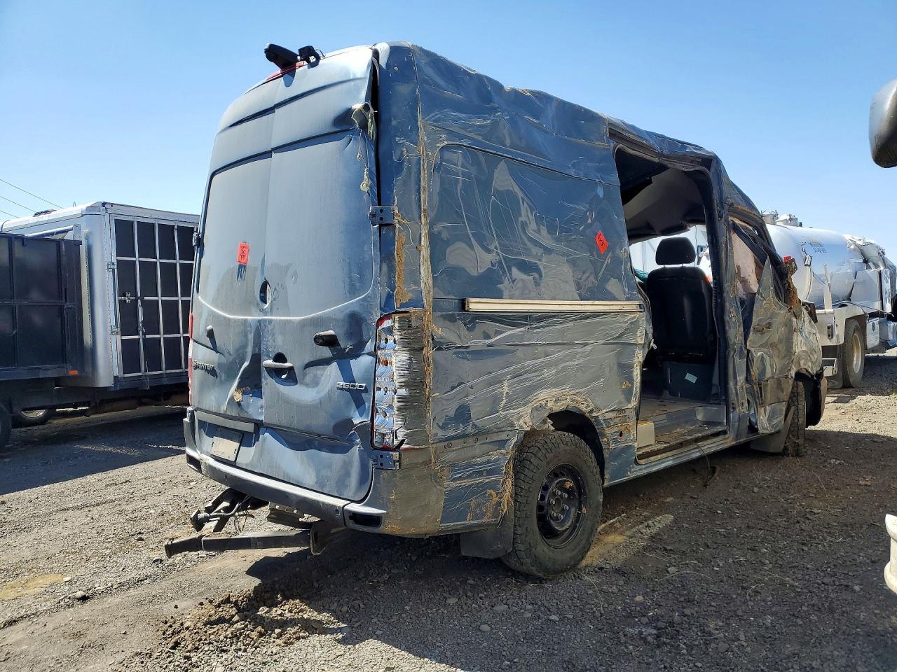 2018 Mercedes-Benz Sprinter 2500 - Фото 3