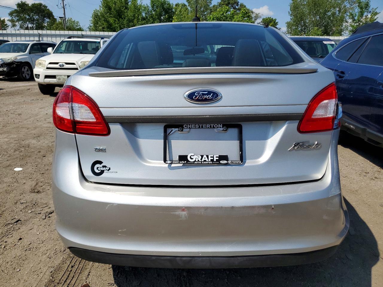 2013 Ford Fiesta Se - Фото 6