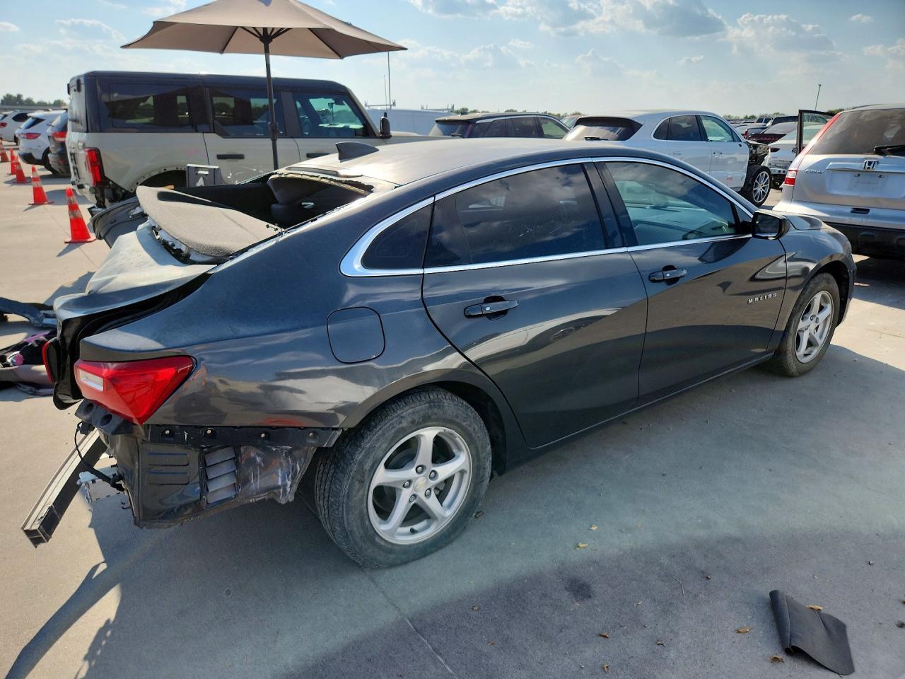 2017 Chevrolet Malibu Ls - Image 3