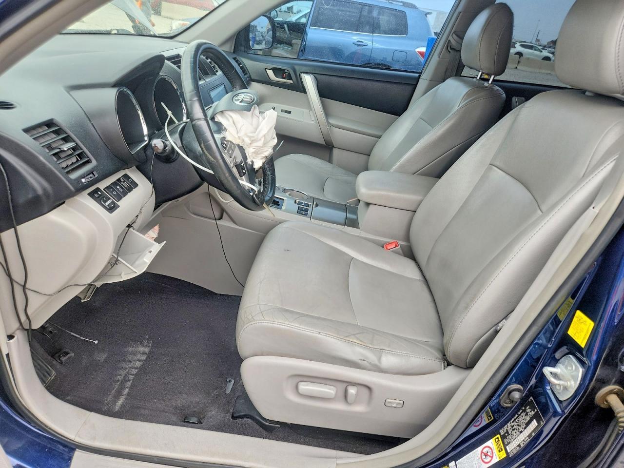 2011 Toyota Highlander Se - Image 7