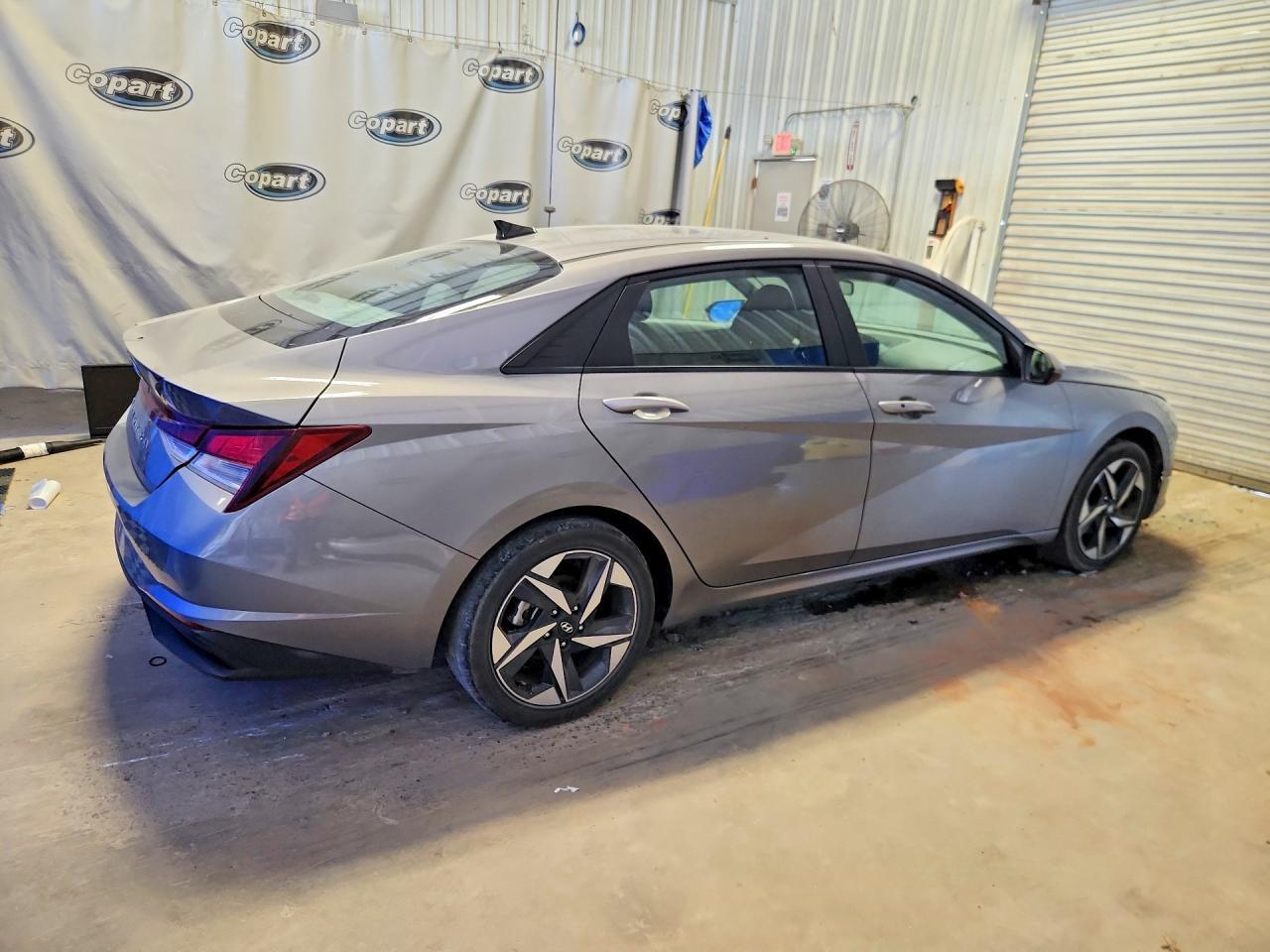 2023 Hyundai Elantra Sel - Фото 3