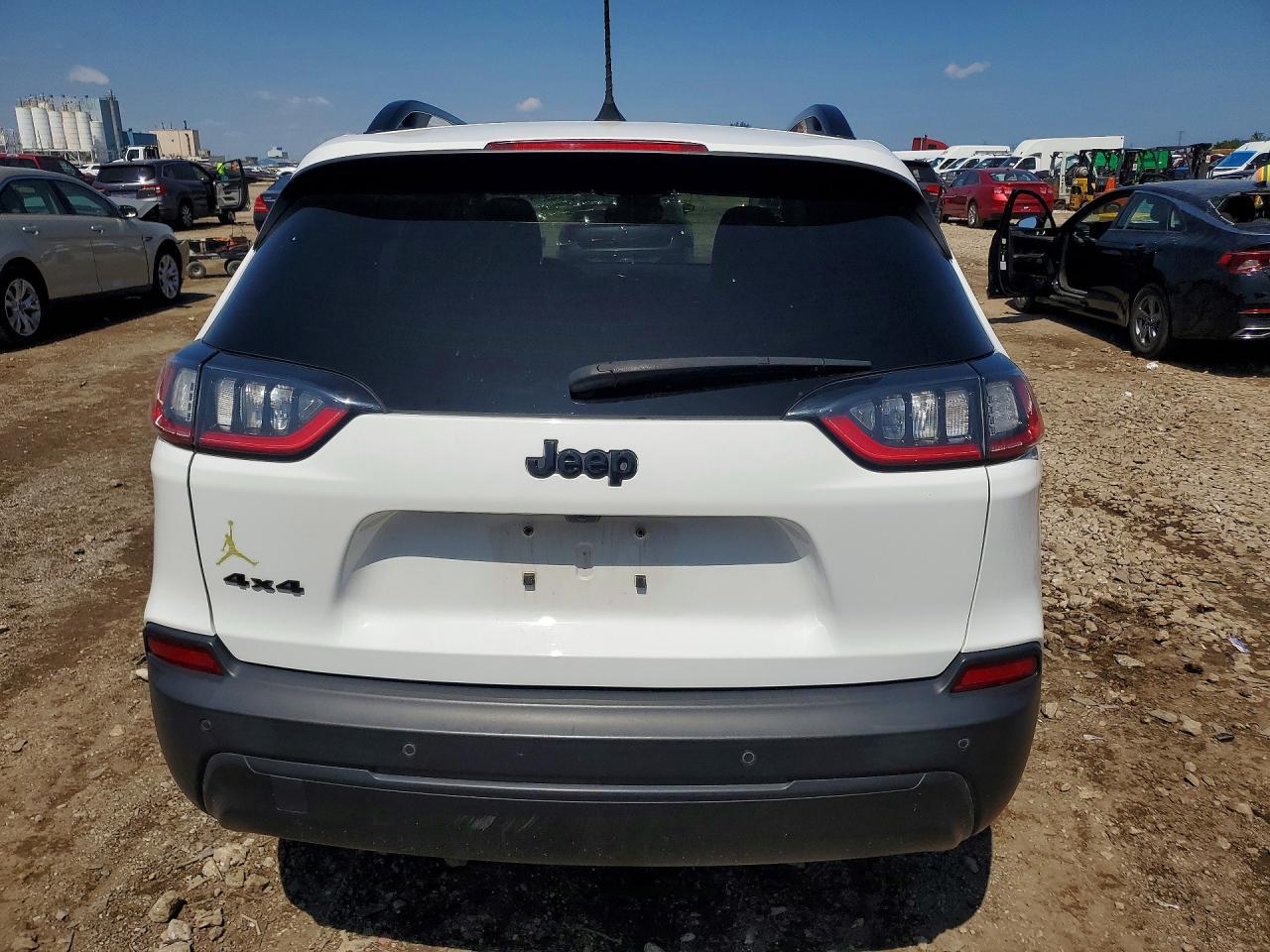 2021 Jeep Cherokee Latitude Plus - Фото 6