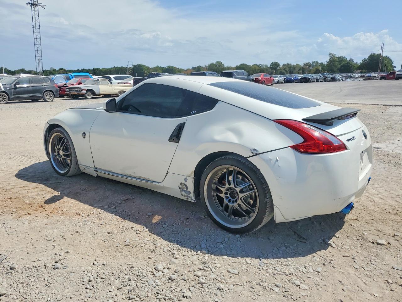 2009 Nissan 370Z Base - Фото 2