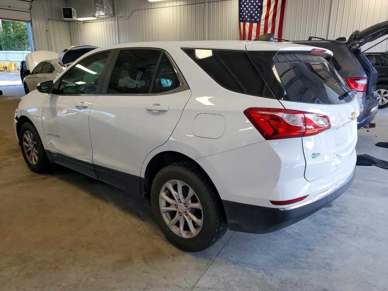 2021 Chevrolet Equinox Lt - Image 2