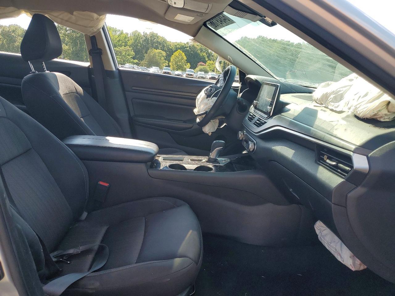 2024 Nissan Altima Sv - Image 7