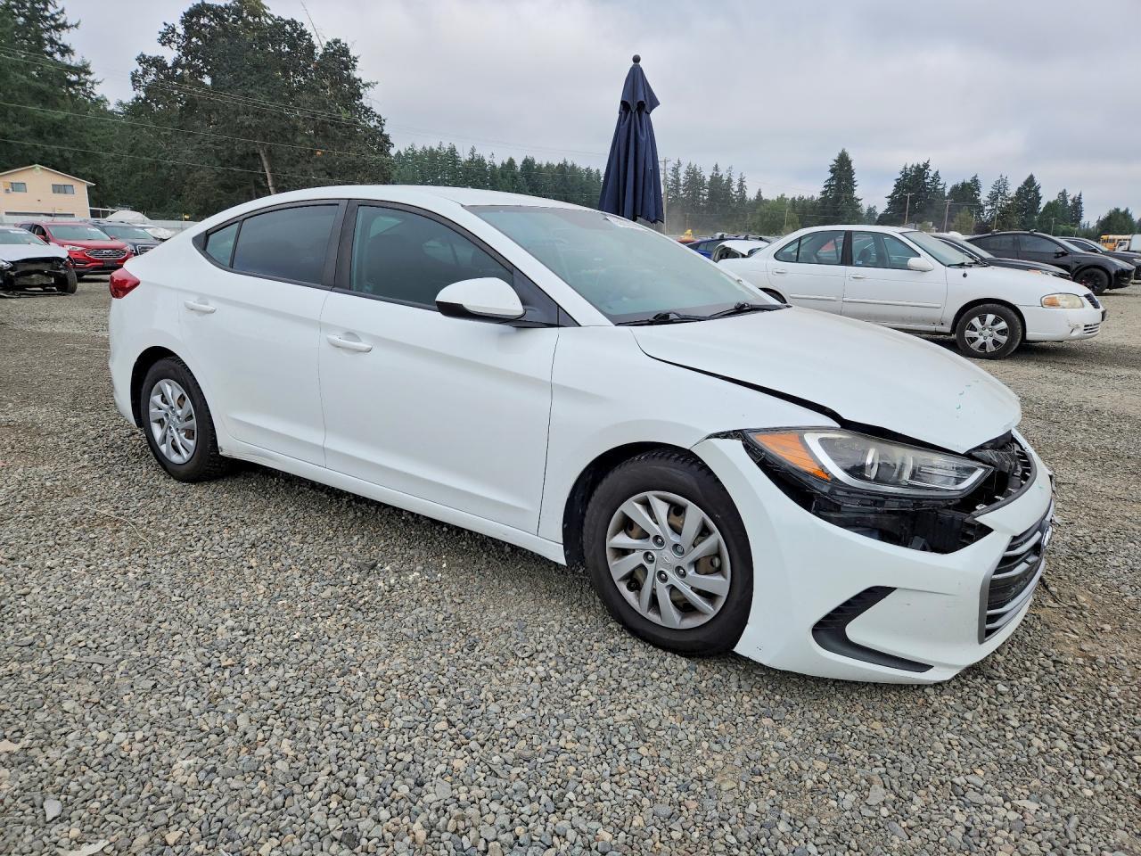 2017 Hyundai Elantra Se - Фото 4