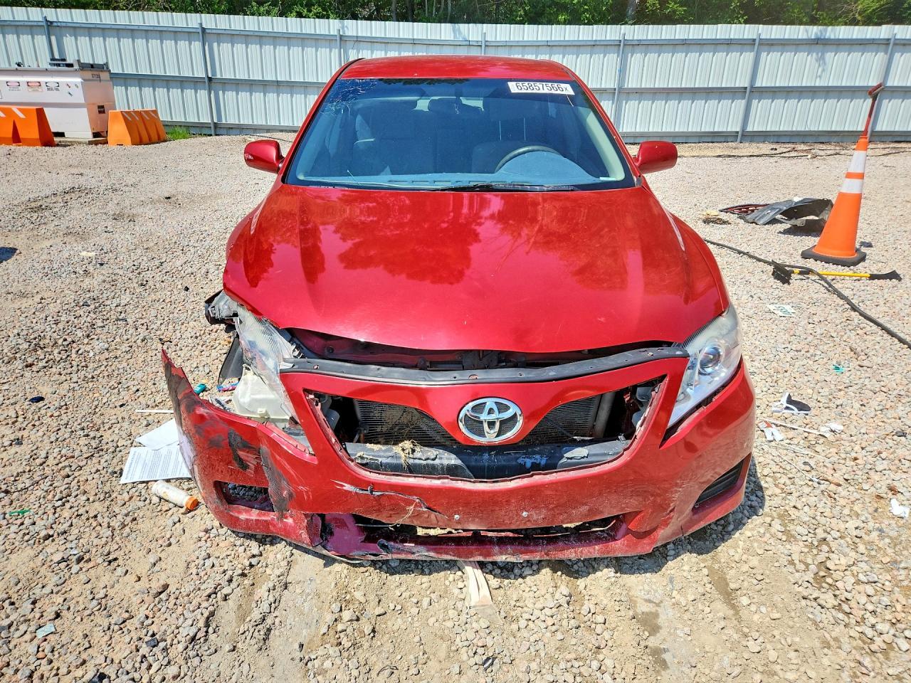 2010 Toyota Camry Le - Image 5