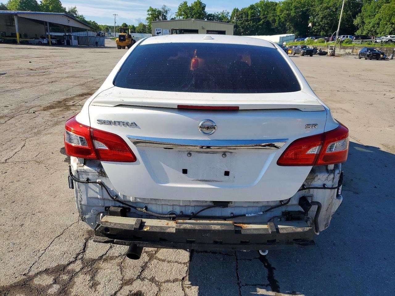 2017 Nissan Sentra Sr - Фото 6