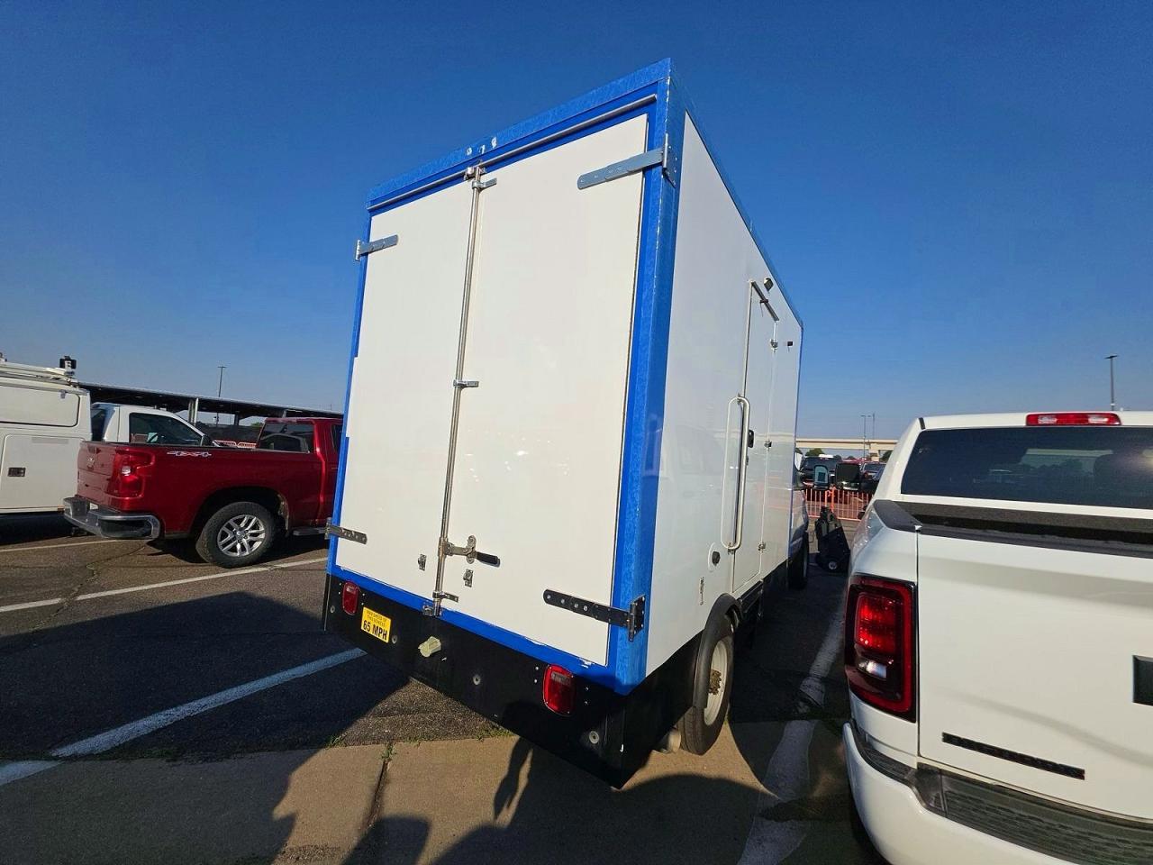 2023 Ford Econoline E350 Super Duty Cutaway Van - Image 4