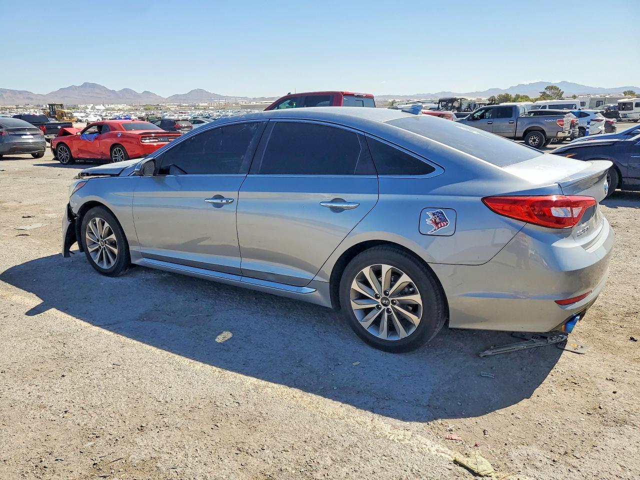 2015 Hyundai Sonata Sport - Фото 2