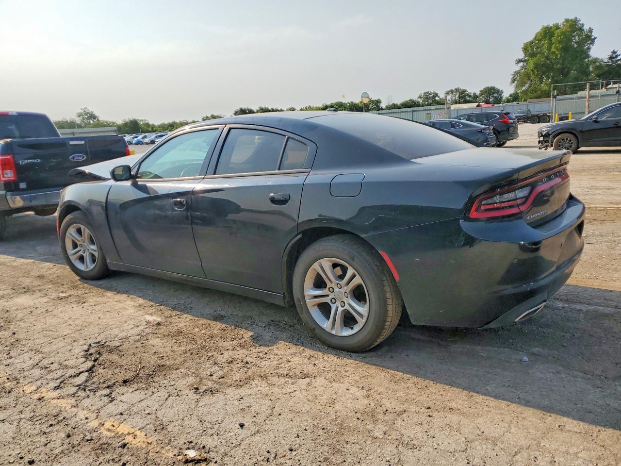 2020 Dodge Charger Sxt - Фото 2