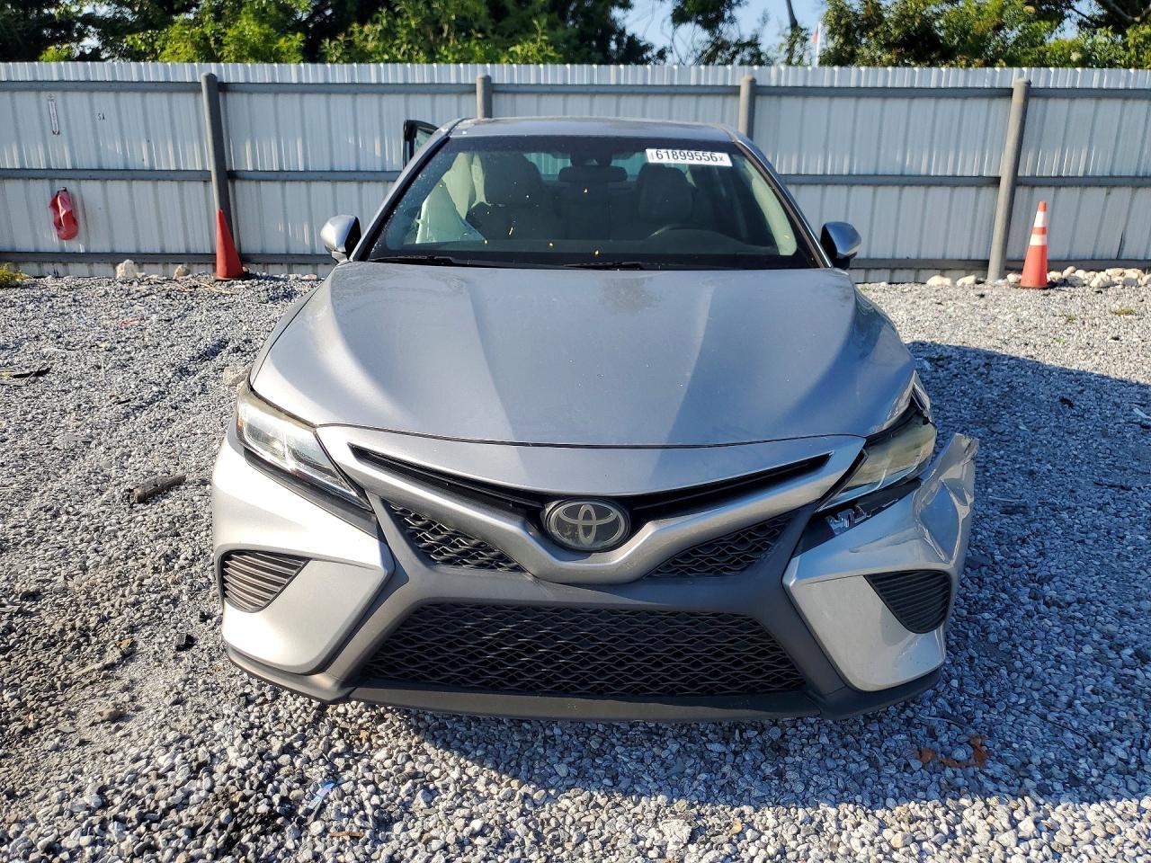 2018 Toyota Camry Se - Фото 5