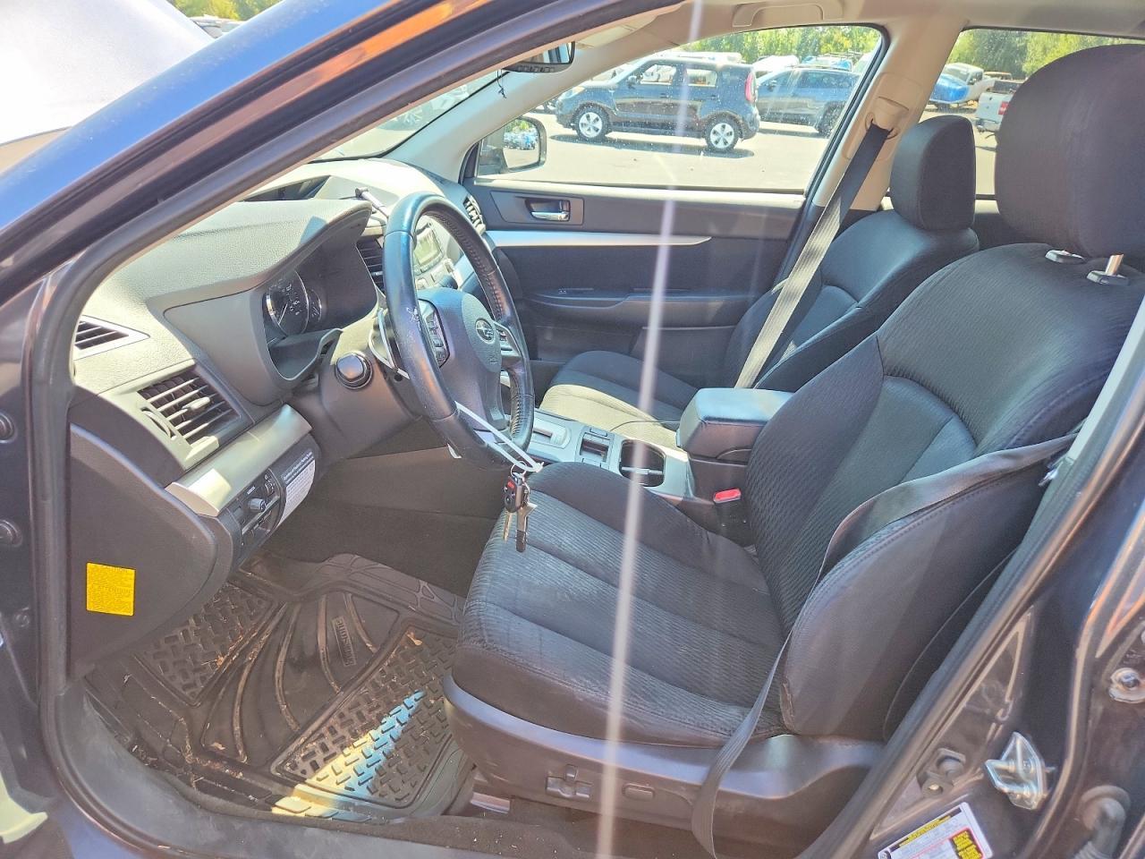 2012 Subaru Outback 2.5I Premium - Image 7