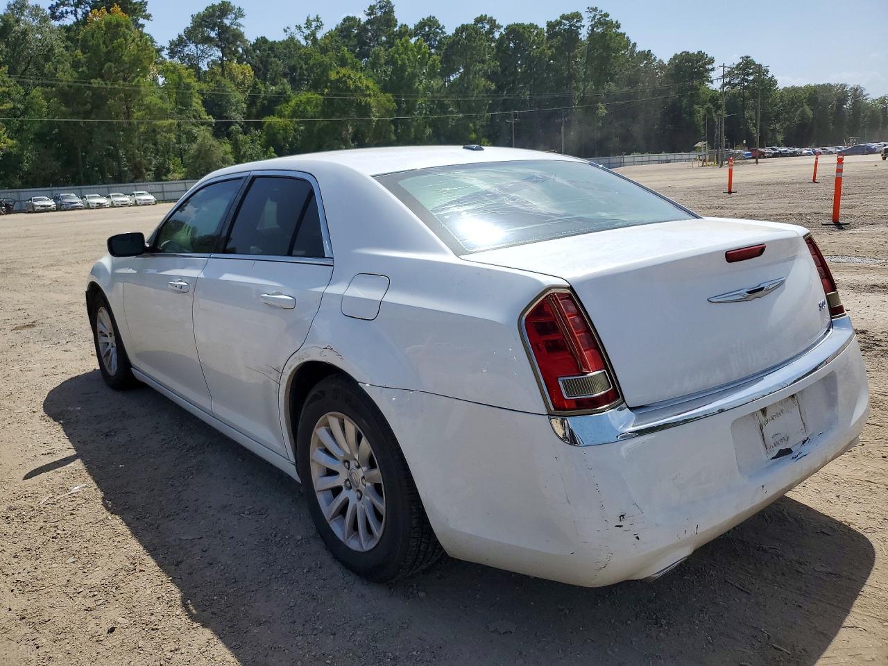 2014 Chrysler 300 - Image 2