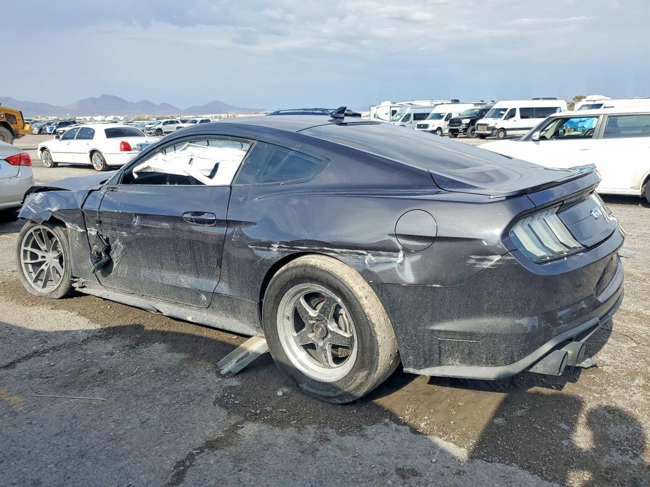 2023 Ford Mustang Gt - Image 2