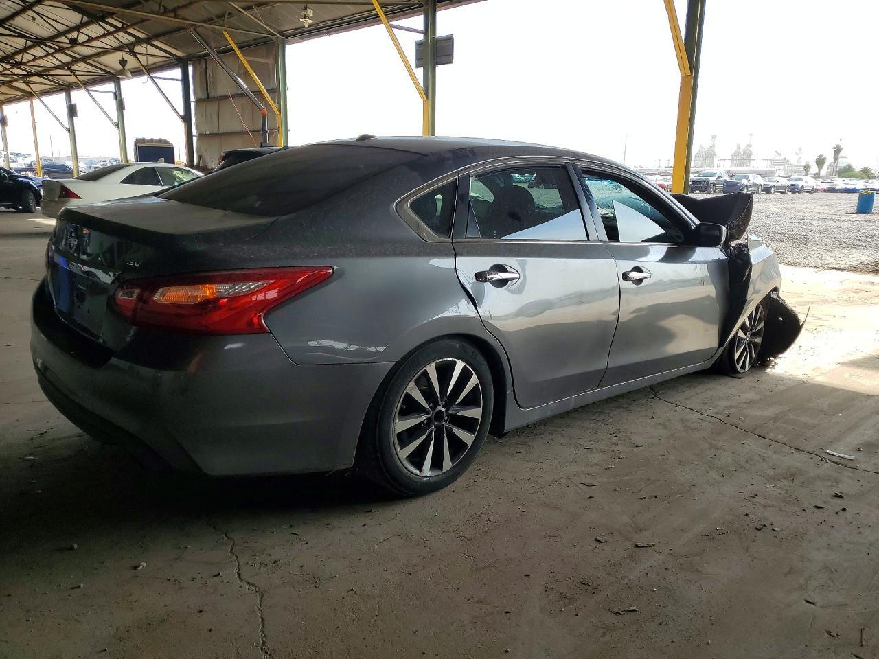 2017 Nissan Altima 2.5 Sv - Image 3