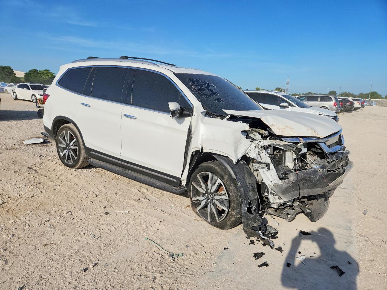 2022 Honda Pilot Touring - Image 4