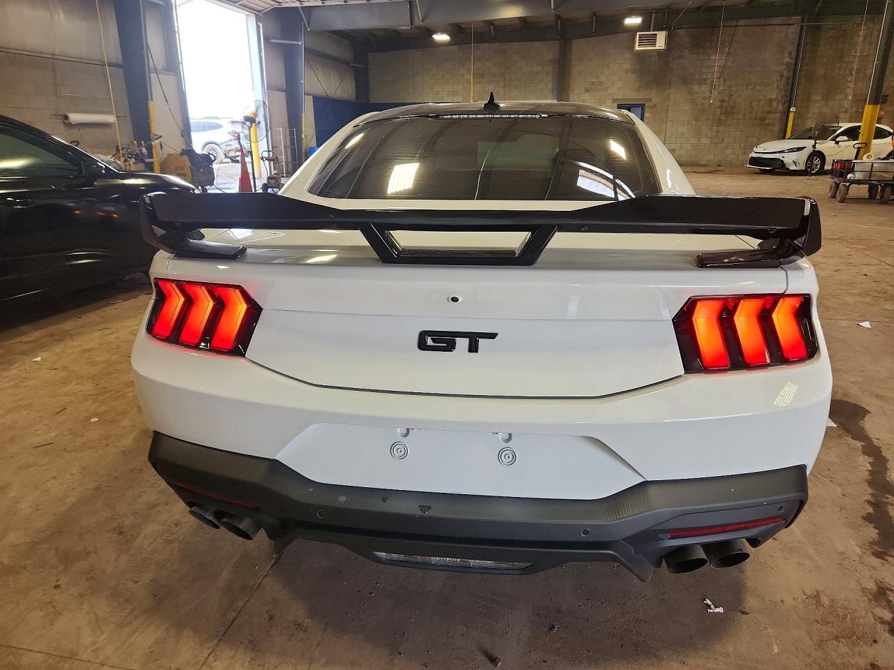 2025 Ford Mustang Gt - Фото 6