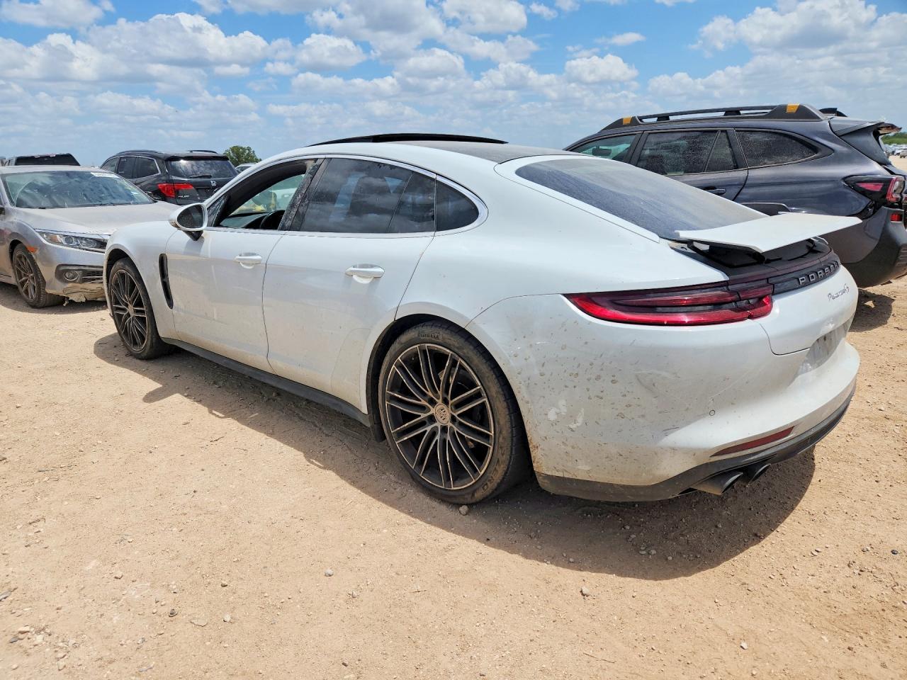 2018 Porsche Panamera 4S - Фото 2